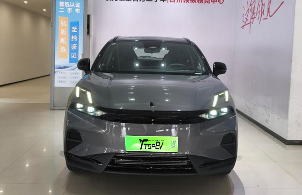 Used Lynk & Co 06